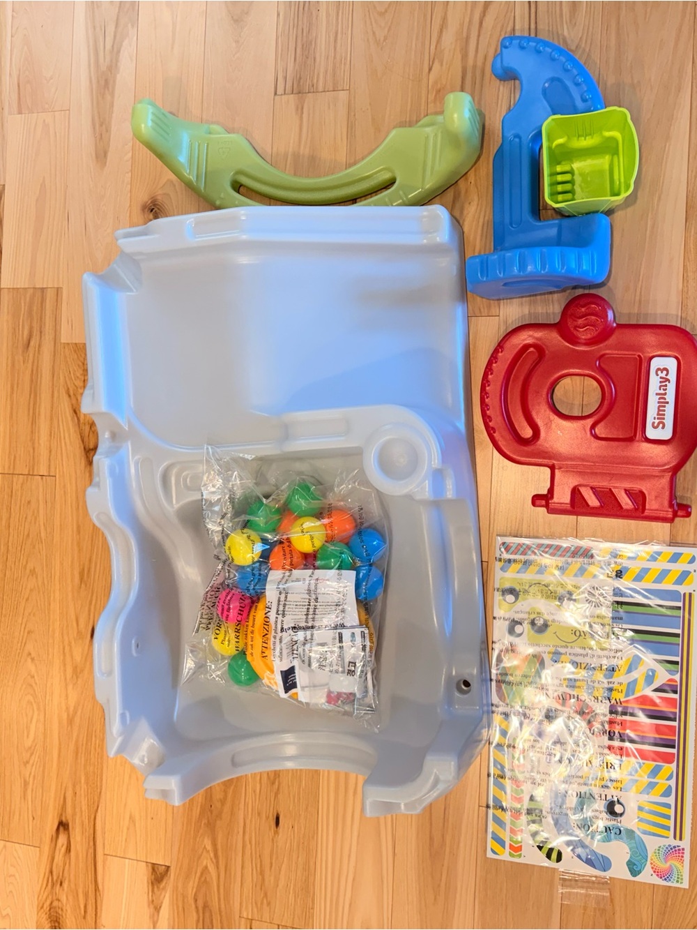 Simplay3 - Have A Ball Toddler Activity Center